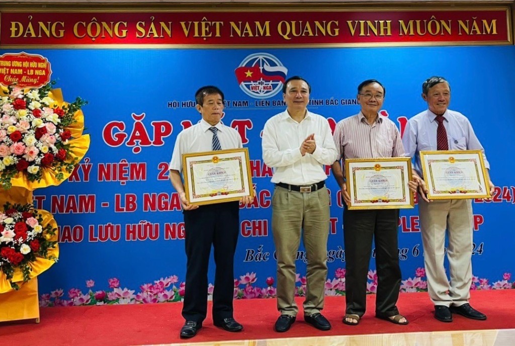 Gặp mặt, toạ đàm "Những kỷ niệm sâu sắc về Liên Xô trước đây - Liên bang Nga ngày nay"