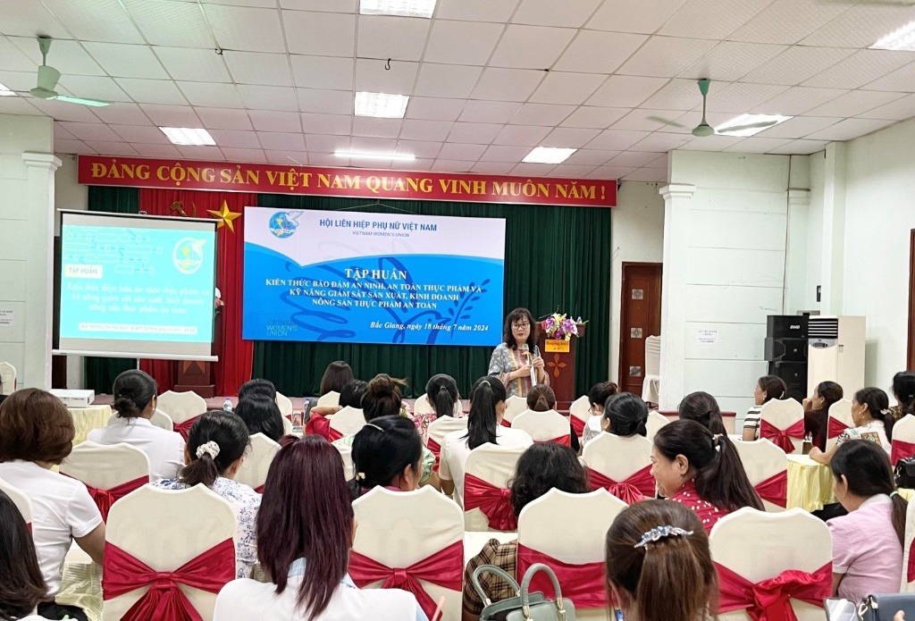 Tập huấn kiến thức bảo đảm an ninh, an toàn thực phẩm