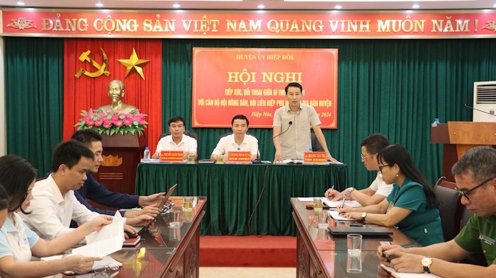HIỆP HÒA: HỘI NGHỊ ĐỐI THOẠI GIỮA BÍ THƯ HUYỆN ỦY VỚI CÁN BỘ HỘI LHPN PHỤ NỮ VÀ NÔNG DÂN