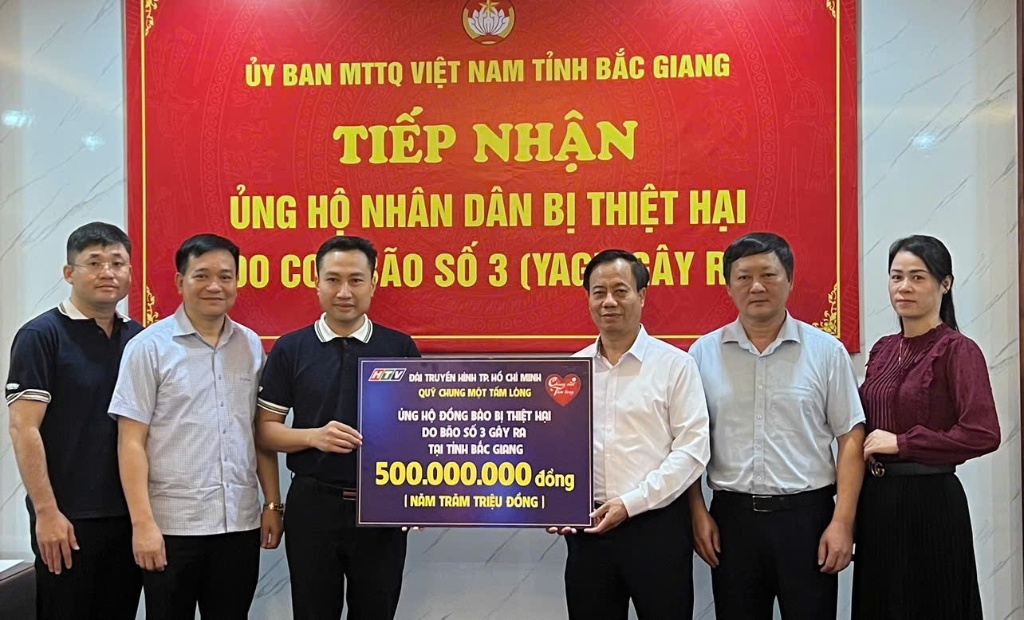 Quỹ chung một tấm lòng - Đài Truyền hình Thành phố Hồ Chí Minh ủng hộ Bắc Giang khắc phục hậu quả...