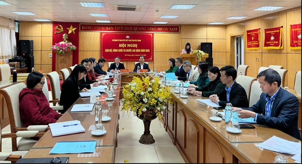Cơ quan Ủy ban MTTQ tỉnh tổ chức Hội nghị cán bộ, công chức, người lao động năm 2025