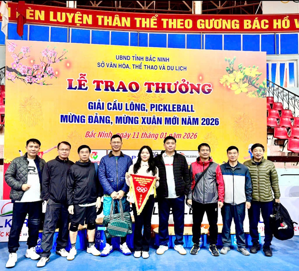 Đoàn vận động viên Văn phòng Đoàn ĐBQH và HĐND tỉnh tham gia Giải Cầu lông, Pickleball “Mừng...