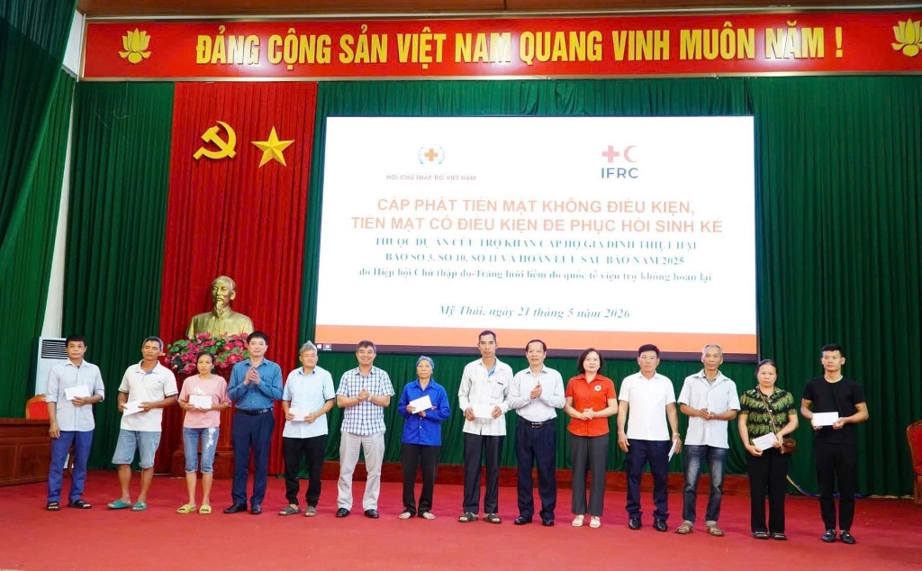 Phó chủ tịch HĐND tỉnh Nghiêm Xuân Hưởng dự chương trình cấp phát tiền mặt không điều kiện, tiền...
